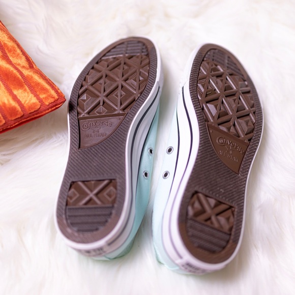 Converse Sneakers All Star. New in Box. - Picture 4 of 5